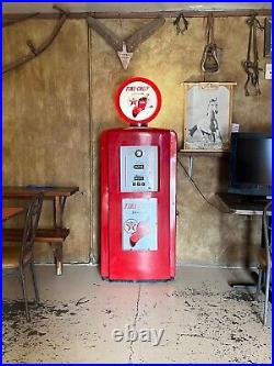 1950's ANTIQUE TEXACO FIRE CHIEF FULL SIZE GAS PUMP FIRE ENGINE RED