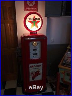 1950s Texaco Star Reproduction Replica GAS PUMP RED with Light Up Dome
