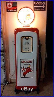 1950s Texaco gas pump