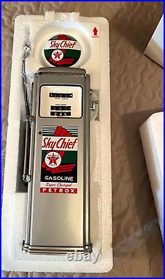 New Danbury Mint 1956 Texaco Sky Chief Gas Pump NIB MINT Condition