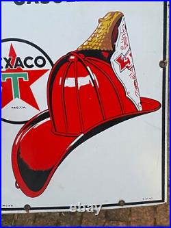 ORIGINAL 1947 TEXACO Gas & Oil Fire Chief Pump Plate Porcelain Sign, Fire Helmet