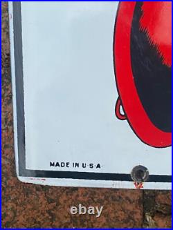 ORIGINAL 1947 TEXACO Gas & Oil Fire Chief Pump Plate Porcelain Sign, Fire Helmet