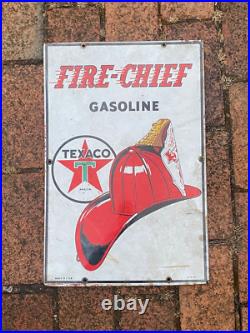 ORIGINAL 1947 TEXACO Gas & Oil Fire Chief Pump Plate Porcelain Sign, Fire Helmet