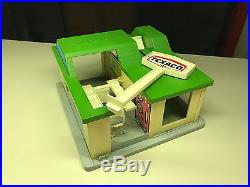Old Vtg Texaco Playskool PlaySet Gas Service Station Car Wash Gas Pumps Toy