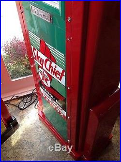Original Wayne 866 gas pump restored in Texaco