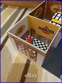 Pennzoil Oil Service Station Decor Plastic Gas Pump Garage Miniature Display