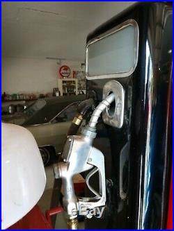 Restored Wayne 70 Texaco Gas Pump