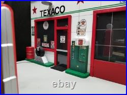 TEXACO GAS STATION FRONT With 2 PUMP ISLAND DIORAMA, 118, HAND CRAFTED, NEW