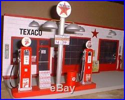TEXACO VINTAGE GAS STATION FRONT DIORAMA With PUMPS 118TH, HAND CRAFTED, NEW