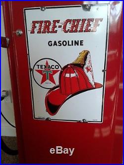 Texaco National 1957 Restored Gas Pump with Original Globe and Porcelain Sign