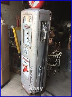 Vintage 1940s Erie Gas Pump model 77 Texaco Fire Chief original. Complete pump