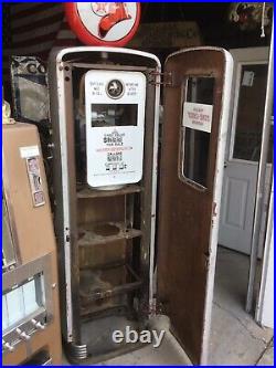 Vintage 1940s Erie Gas Pump model 77 Texaco Fire Chief original. Complete pump
