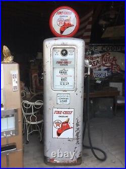 Vintage 1940s Erie Gas Pump model 77 Texaco Fire Chief original. Complete pump